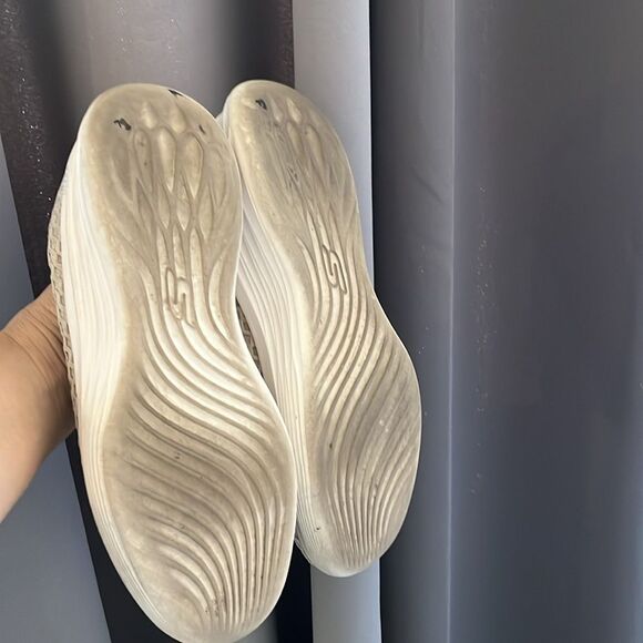 Skechers Ultra Go tan athletic shoes sneakers sz 7 - Picture 9 of 12